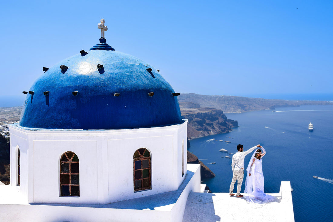 Bridal Dresser Santorini | Wedding Morning Support