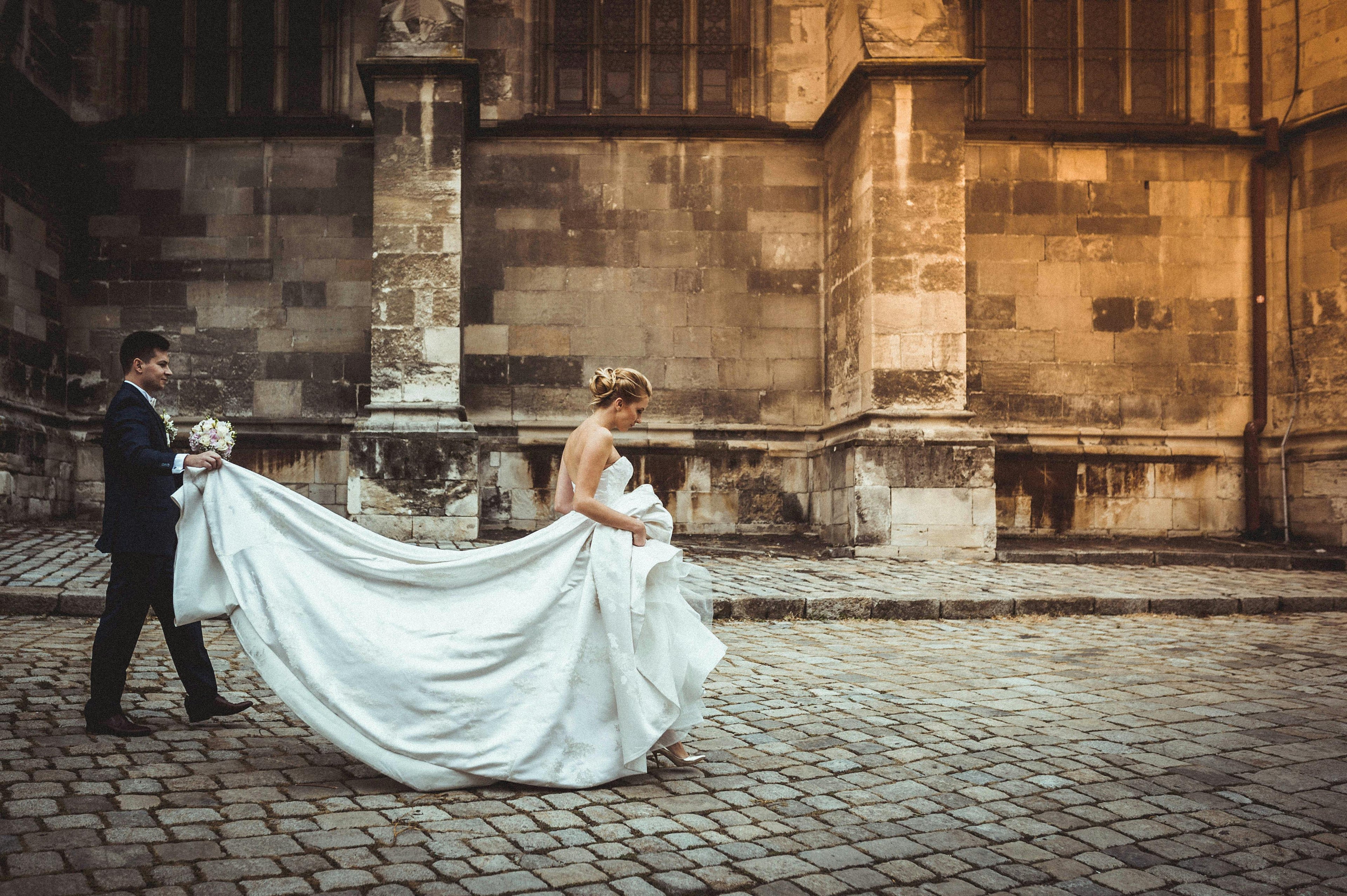 Bridal Dresser France | Wedding Morning Support for Destination Weddings