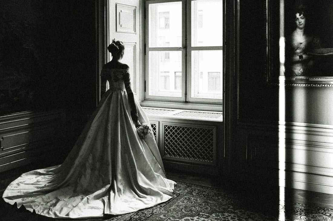Why Luxury Hotels Use Bridal Dressers