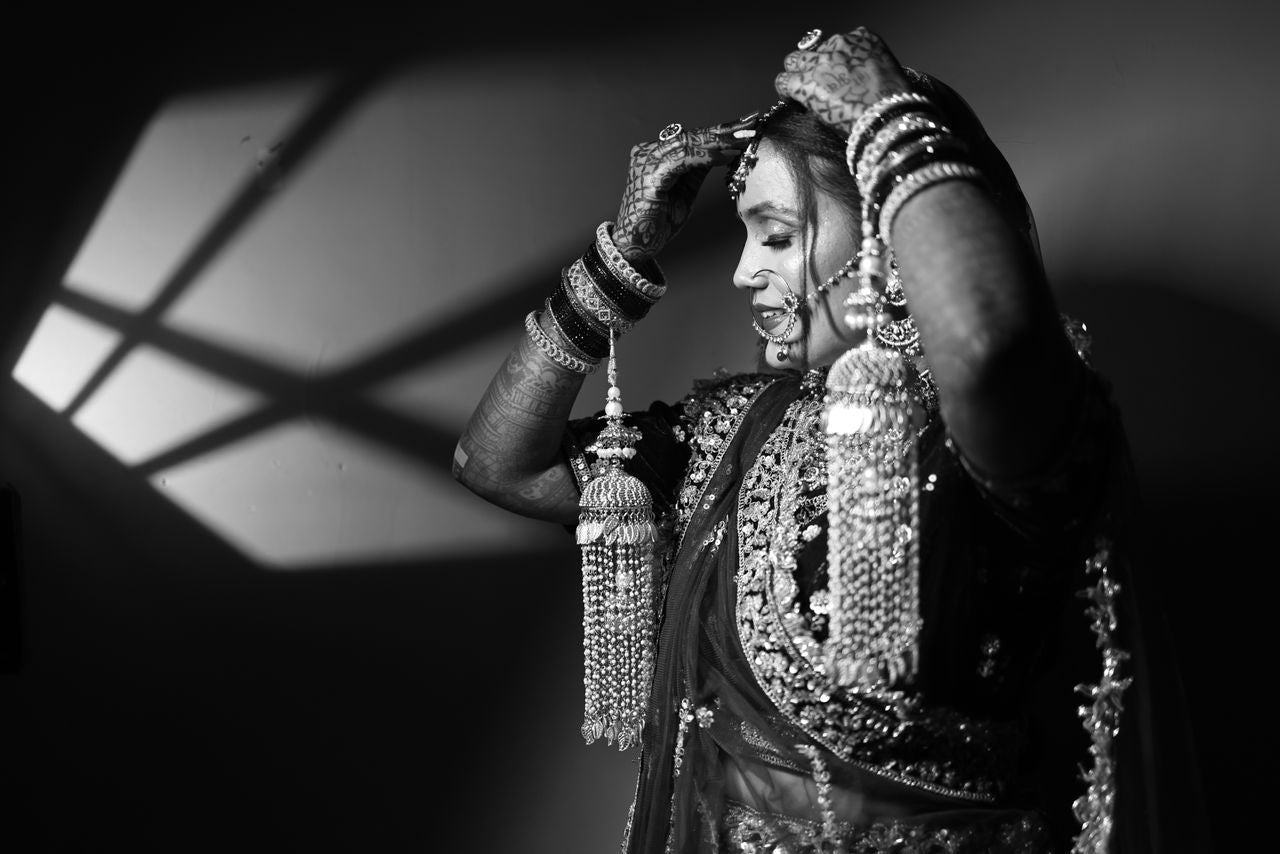 INDIAN WEDDING | lehenga steaming, saree draping and groom preparation