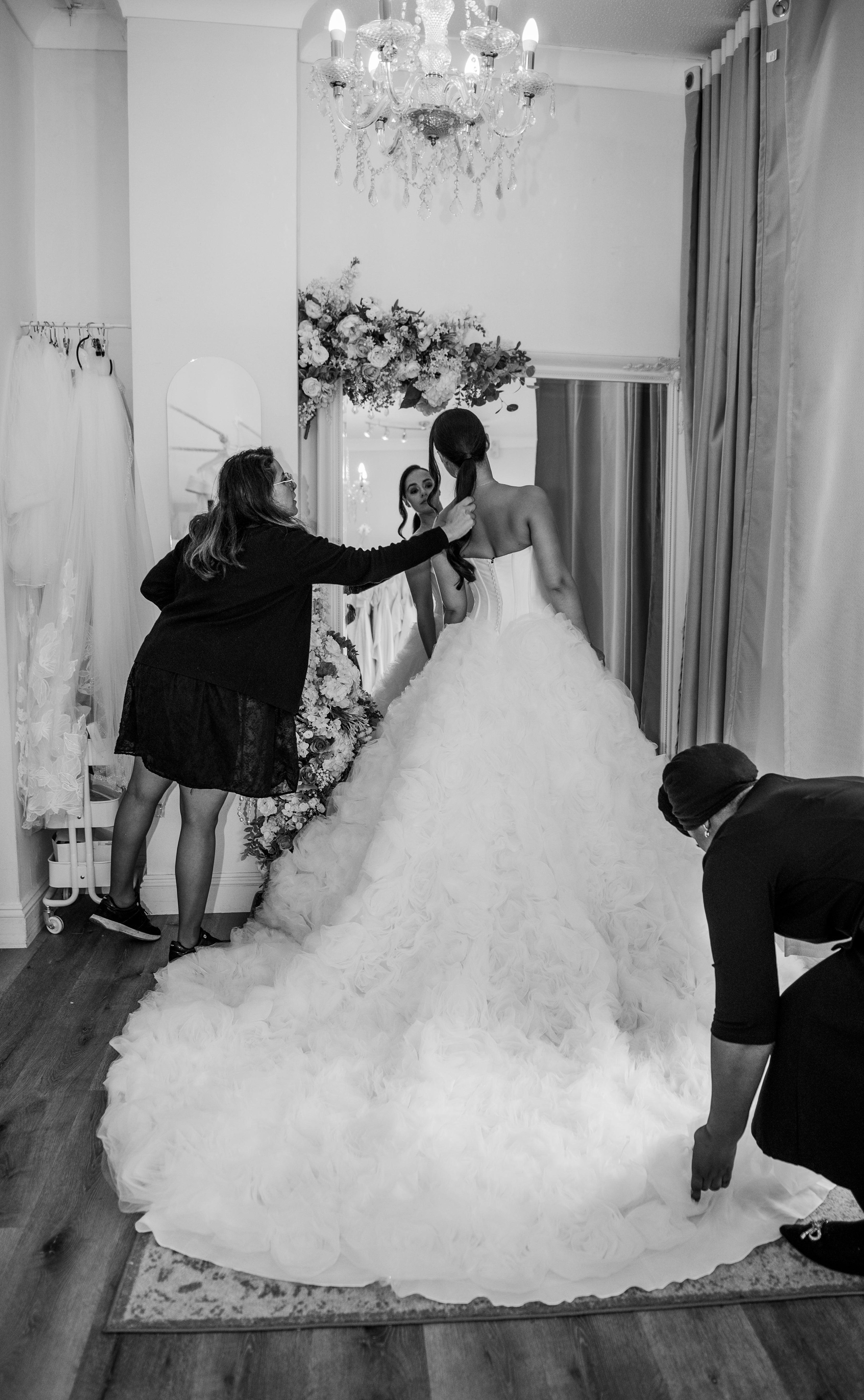 www.silversilverbridaldresser.co.uk image by fleur challis photography