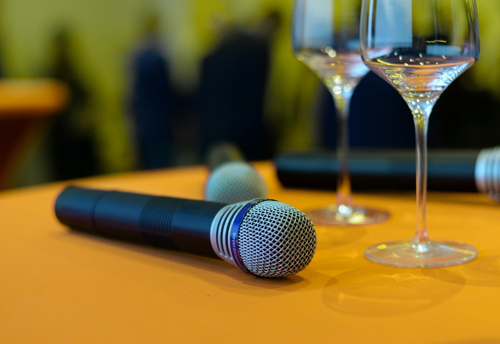 PROFESSIONAL STEAMING SERVICE in London & UK | Corporate Events & Shows