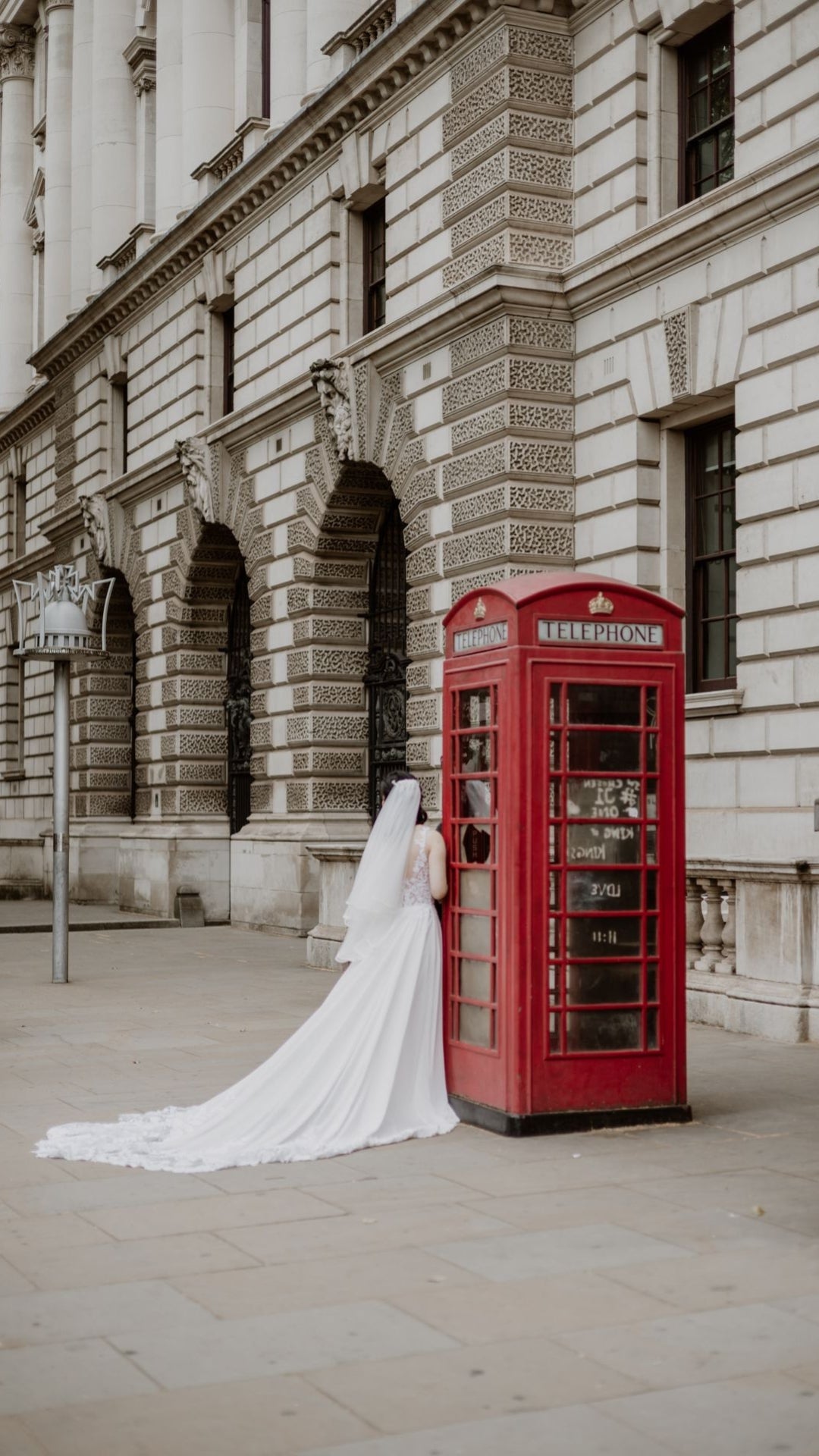 CONSULTATION 30mins - BESPOKE WEDDING WARDROBE MANAGEMENT